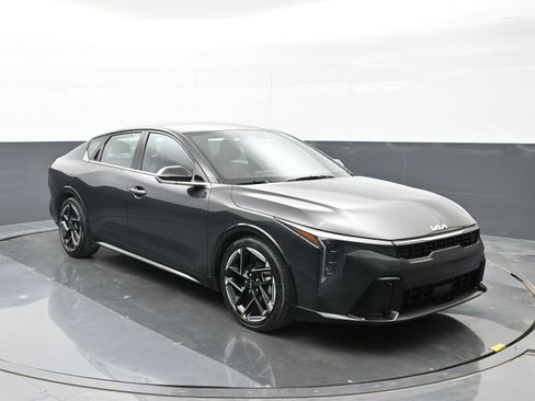 Used 2025 Kia K4 GT-Line w/ GT-Line Premium Package FWD image 6
