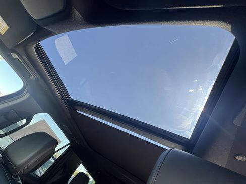 New 2026 Ford Expedition Max Platinum image 32