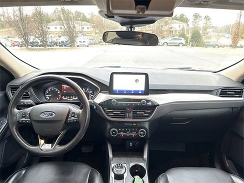 Used 2020 Ford Escape SEL image 19
