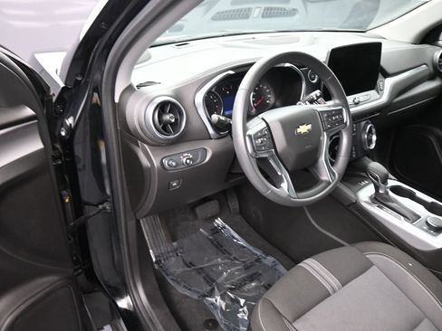 Used 2024 Chevrolet Blazer LT w/ Convenience Package FWD image 12