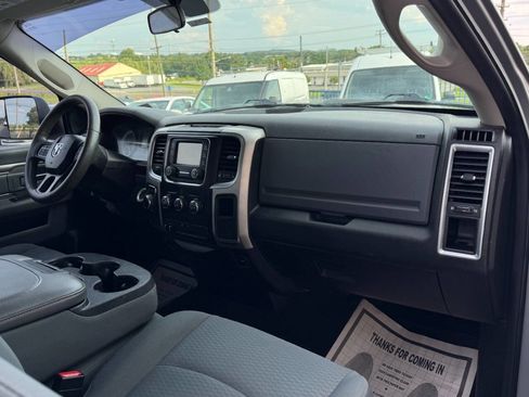 Used 2019 RAM 1500 Classic SLT image 9