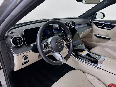 Used 2025 Mercedes-Benz C 300 Sedan image 10
