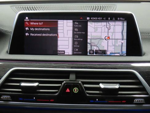 Used 2021 BMW 740i w/ M Sport Package RWD image 11
