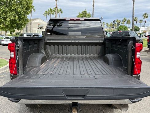 Used 2021 Chevrolet Silverado 2500 LT w/ Texas Edition AWD/4WD image 19
