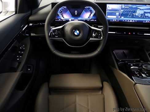 Used 2025 BMW 530i xDrive image 14