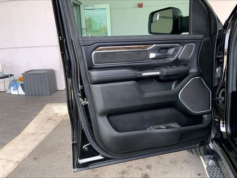 Used 2019 RAM 1500 Laramie image 22