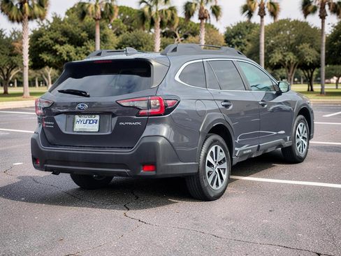Used 2023 Subaru Outback Premium AWD/4WD image 5