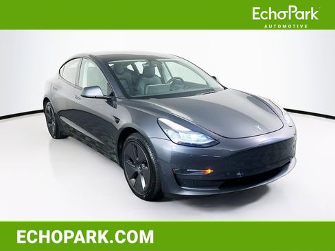 Used 2022 Tesla Model 3 Long Range image 1