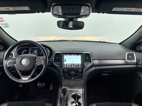 Used 2018 Jeep Grand Cherokee Altitude image 22