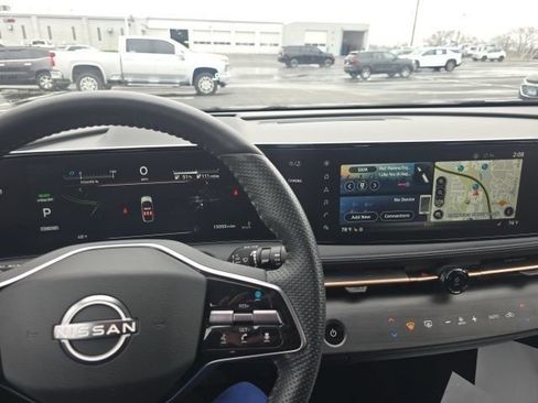 Used 2023 Nissan Ariya AWD image 12