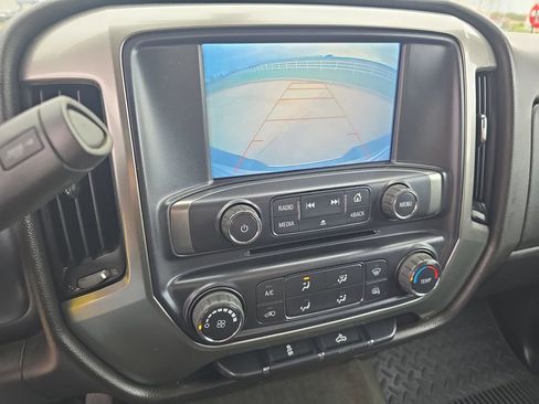 Used 2018 Chevrolet Silverado 1500 LT image 23