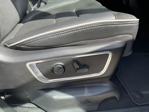 Certified 2025 RAM 1500 Laramie image 46