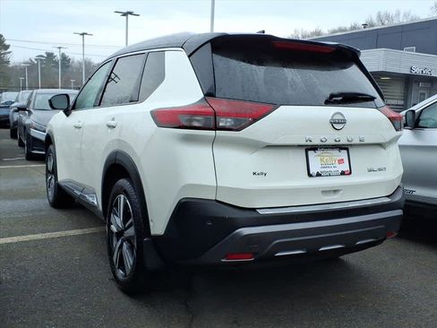 Used 2023 Nissan Rogue SL w/ SL Premium Package image 6