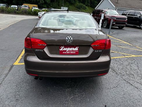 Used 2012 Volkswagen Jetta SE FWD image 6