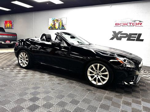 Used 2019 Mercedes-Benz SLC 300 w/ Premium Package image 3