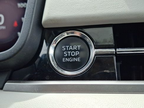 Used 2023 Mitsubishi Outlander SEL FWD image 28