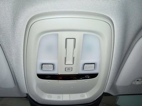 Used 2024 Volvo S60 B5 Plus w/ Climate Package FWD image 25