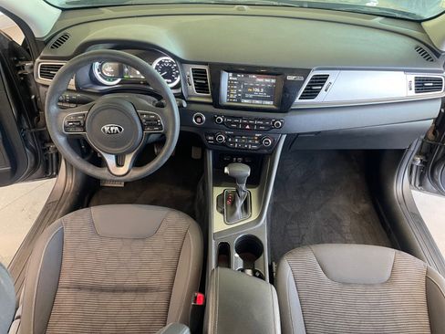Used 2017 Kia Niro LX image 20