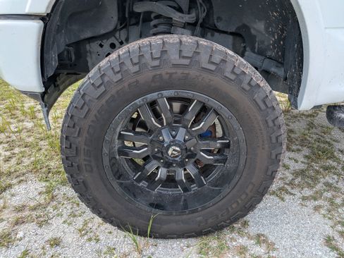 Used 2020 Ford F150 Lariat w/ Equipment Group 502A Luxury AWD/4WD image 11