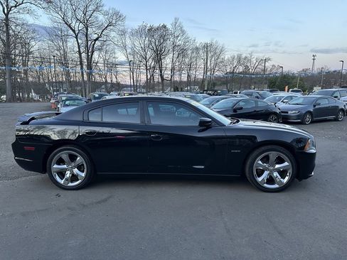 Used 2013 Dodge Charger R/T image 4