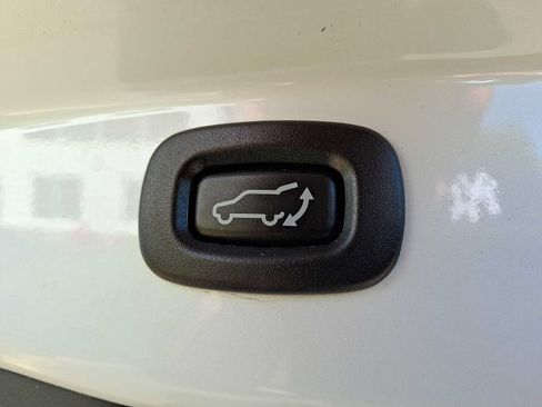Used 2019 Mitsubishi Outlander SEL AWD/4WD image 28