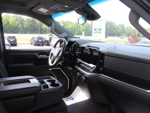 Used 2022 GMC Sierra 1500 Elevation w/ LPO, Elevation Black Package AWD/4WD image 35