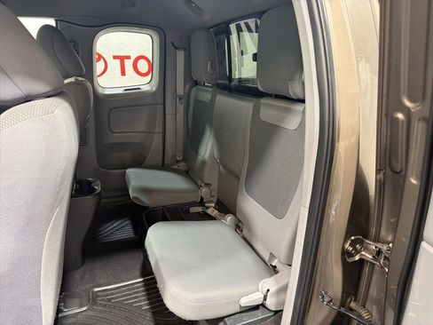 Used 2012 Toyota Tacoma 4x4 Access Cab w/ Convenience Pkg image 18