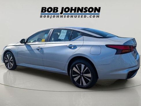 Used 2022 Nissan Altima 2.5 SV w/ SV Premium Package AWD/4WD image 4