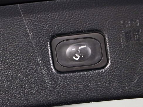 Used 2019 Ford Edge SEL w/ Equipment Group 201A image 29