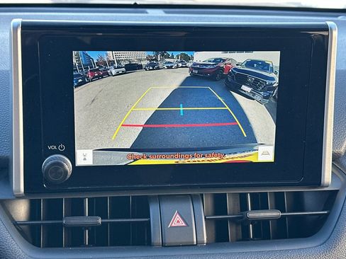 Used 2025 Toyota RAV4 XLE image 23