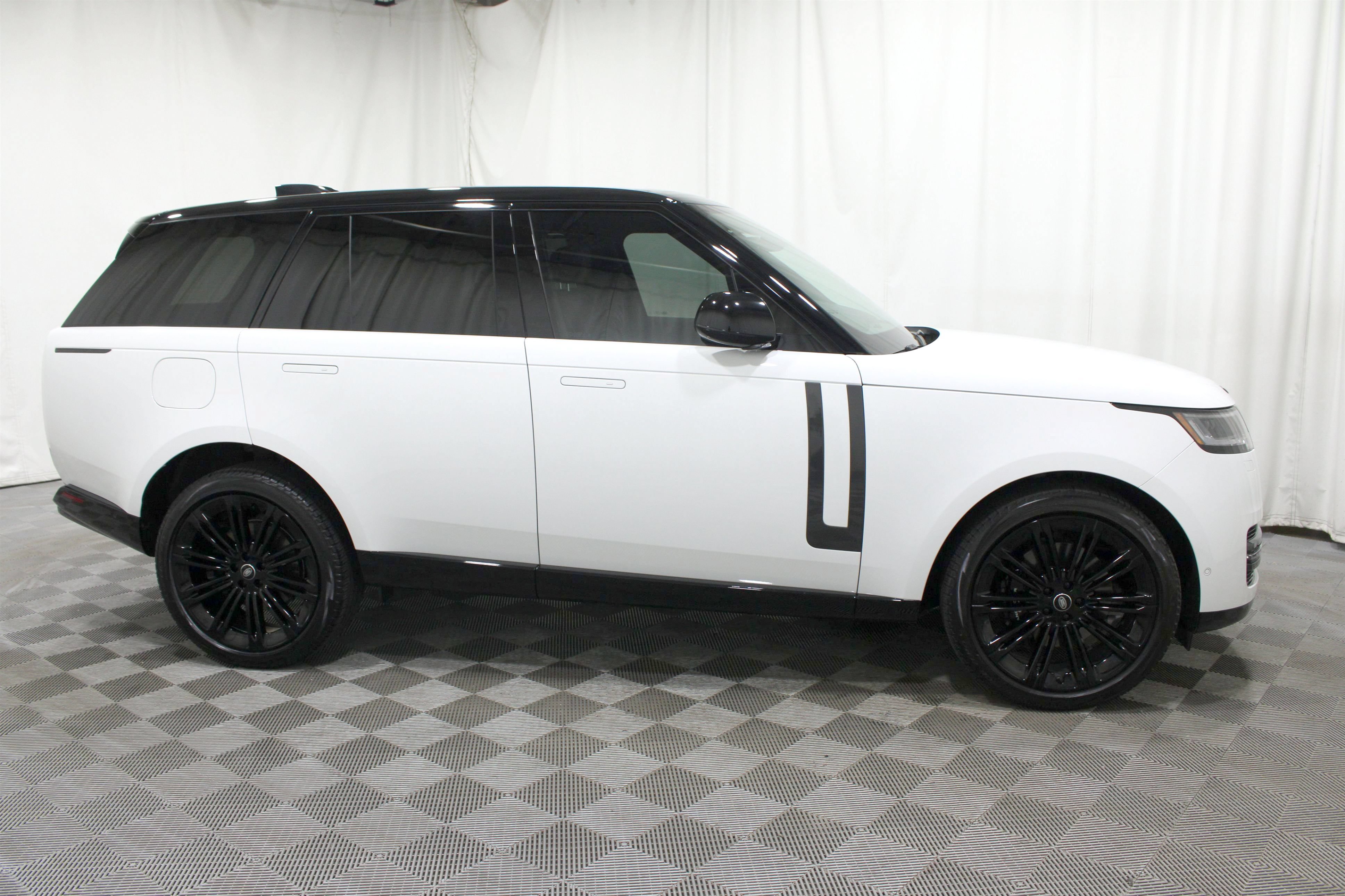 Used 2024 Land Rover Range Rover SE AWD/4WD image 35