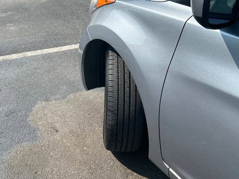 Used 2013 Hyundai Elantra GLS w/ Preferred Pkg image 10