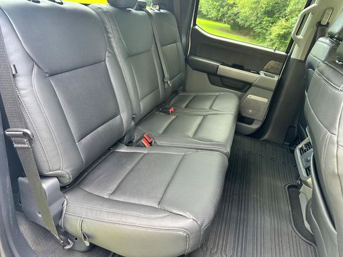 Used 2024 Ford F250 XLT w/ Black Appearance Package AWD/4WD image 21