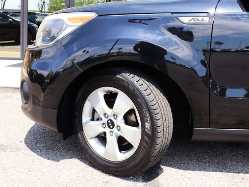 Used 2017 Kia Soul FWD image 5