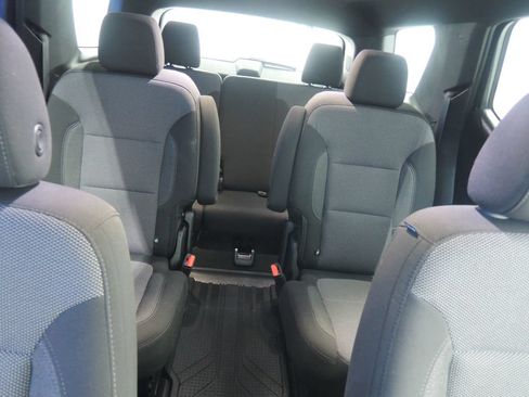 Used 2023 Chevrolet Traverse LT FWD image 35