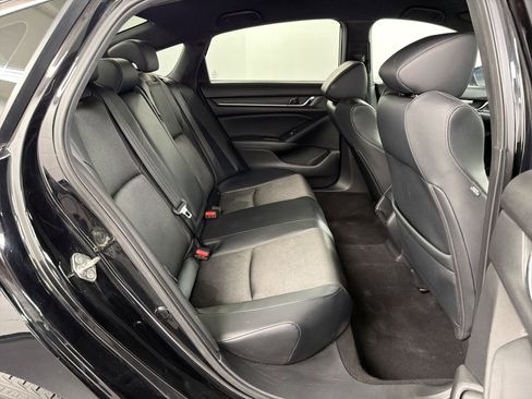 Used 2018 Honda Accord Sport image 27