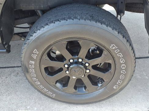 Used 2024 RAM 2500 Laramie w/ Night Edition AWD/4WD image 10