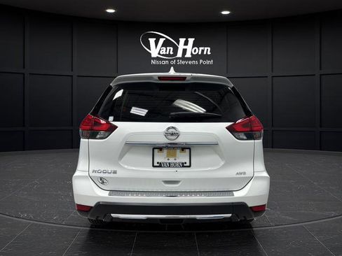 Used 2017 Nissan Rogue S image 6