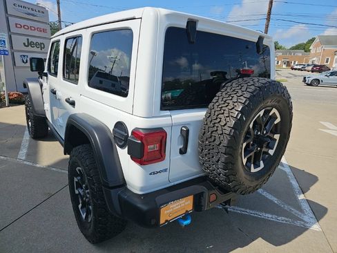 Used 2024 Jeep Wrangler Unlimited Rubicon 4xe AWD/4WD image 14