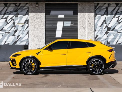 Used 2019 Lamborghini Urus image 7