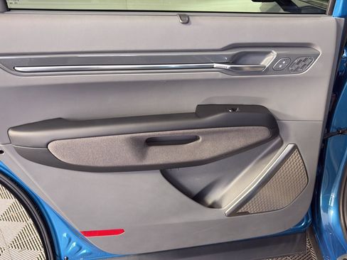 Used 2024 Kia EV9 Land image 19