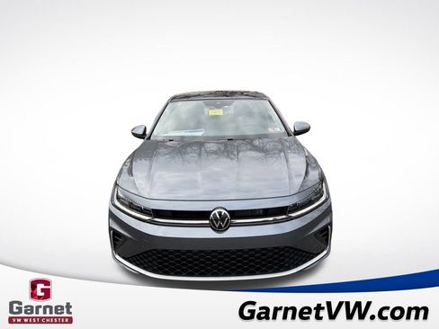 New 2026 Volkswagen Jetta SE image 8