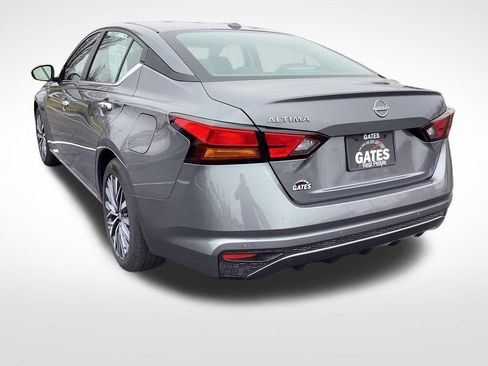 Used 2025 Nissan Altima 2.5 SV image 7