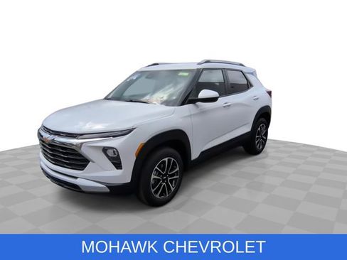 Certified 2025 Chevrolet TrailBlazer LT AWD/4WD image 4