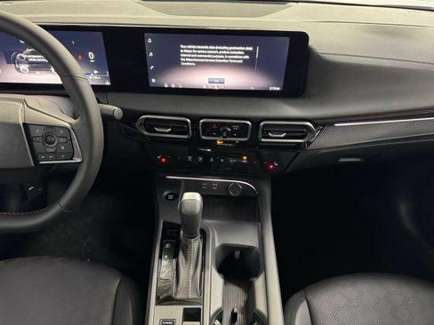 Used 2026 Nissan Sentra SR w/ SR Premium Package FWD image 16