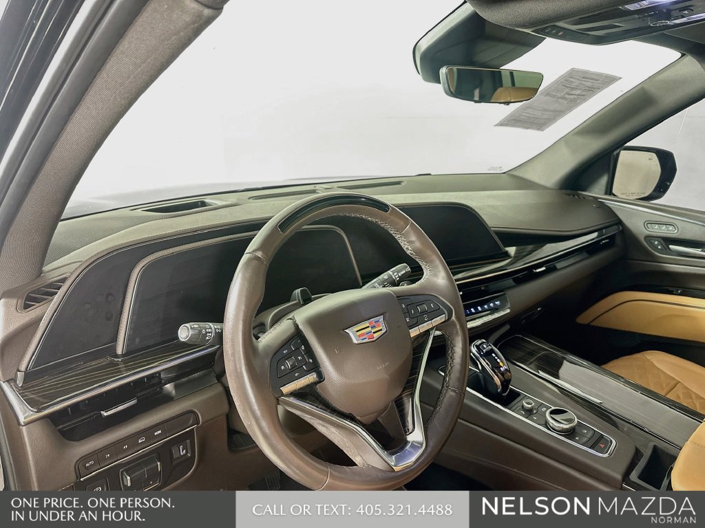 Used 2024 Cadillac Escalade ESV Sport w/ LPO, ONYX Package AWD/4WD image 10