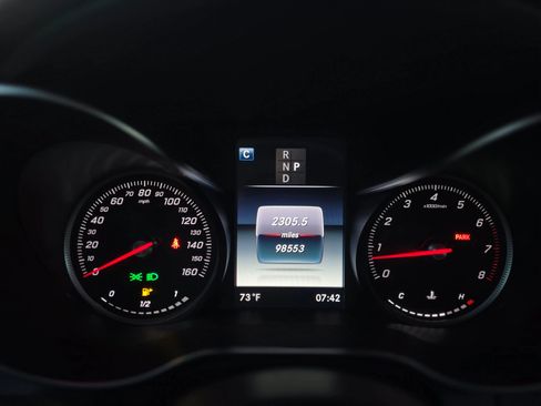 Used 2019 Mercedes-Benz GLC 300 w/ Premium Package image 24