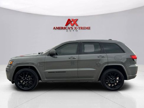 Used 2020 Jeep Grand Cherokee Altitude AWD/4WD image 2