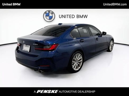 Used 2023 BMW 330i Sedan w/ Premium Package RWD image 5
