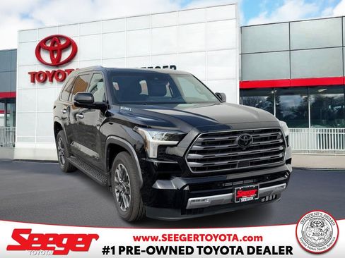 Used 2025 Toyota Sequoia 4WD image 1
